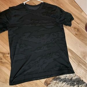 Lululemon Metal Vent Tee!